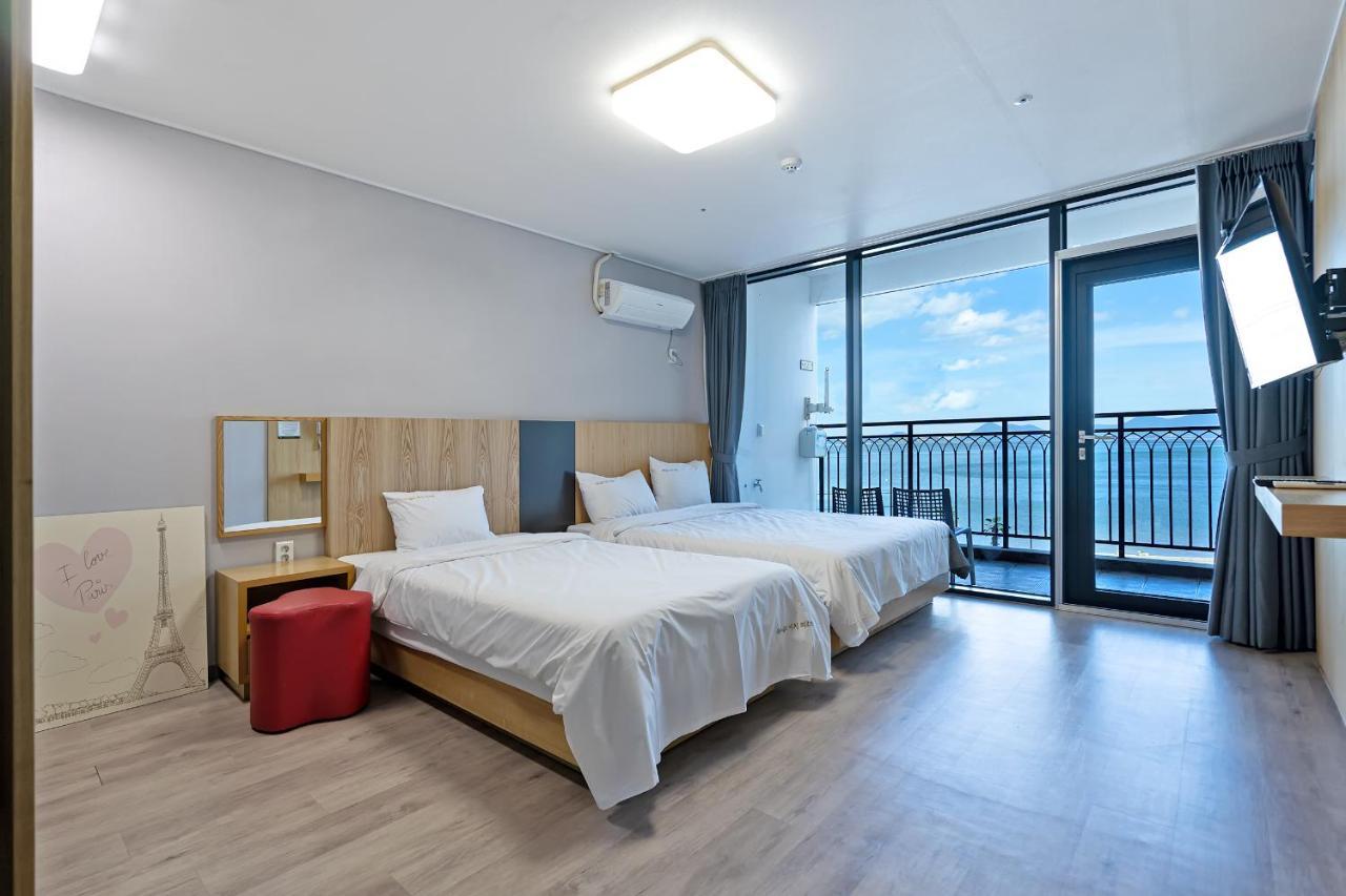 Gold Beach Resort Yeosu Zewnętrze zdjęcie